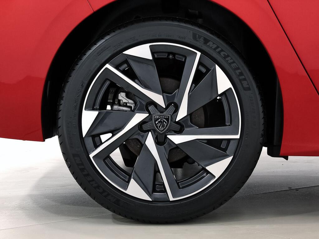 Peugeot 308 5P Allure PureTech 130 S&S MAN 8