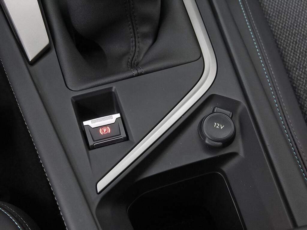 Peugeot 308 5P Allure PureTech 130 S&S MAN 30