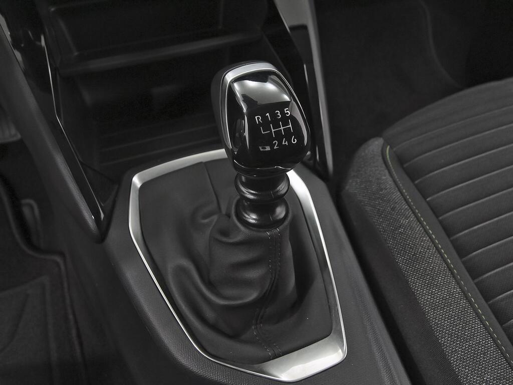 Peugeot 208 Active Puretech 100 32