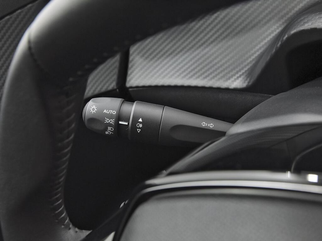 Peugeot 208 Active Puretech 100 13