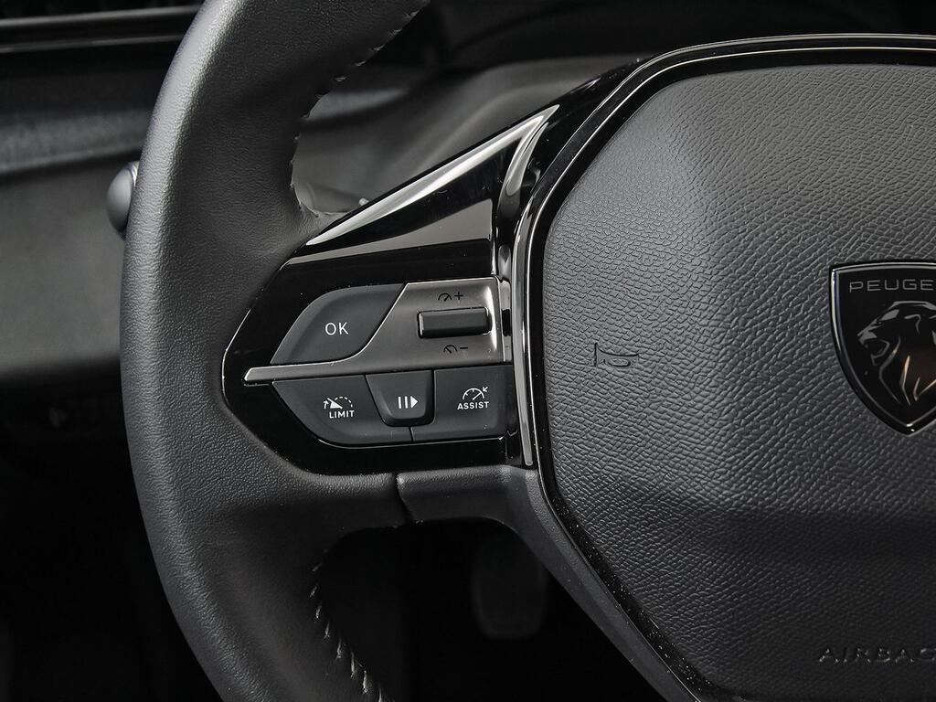Peugeot 308 5P Allure PureTech 130 S&S MAN 17