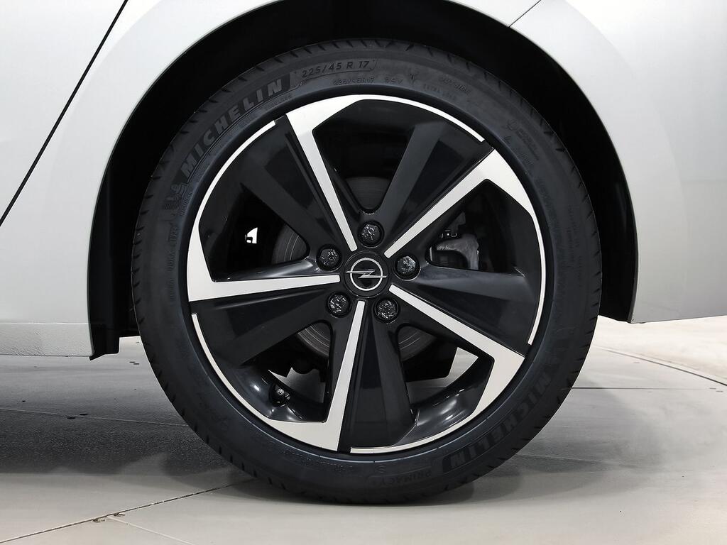 Opel Astra 1.2T XHT 96kW (130CV) GS 11