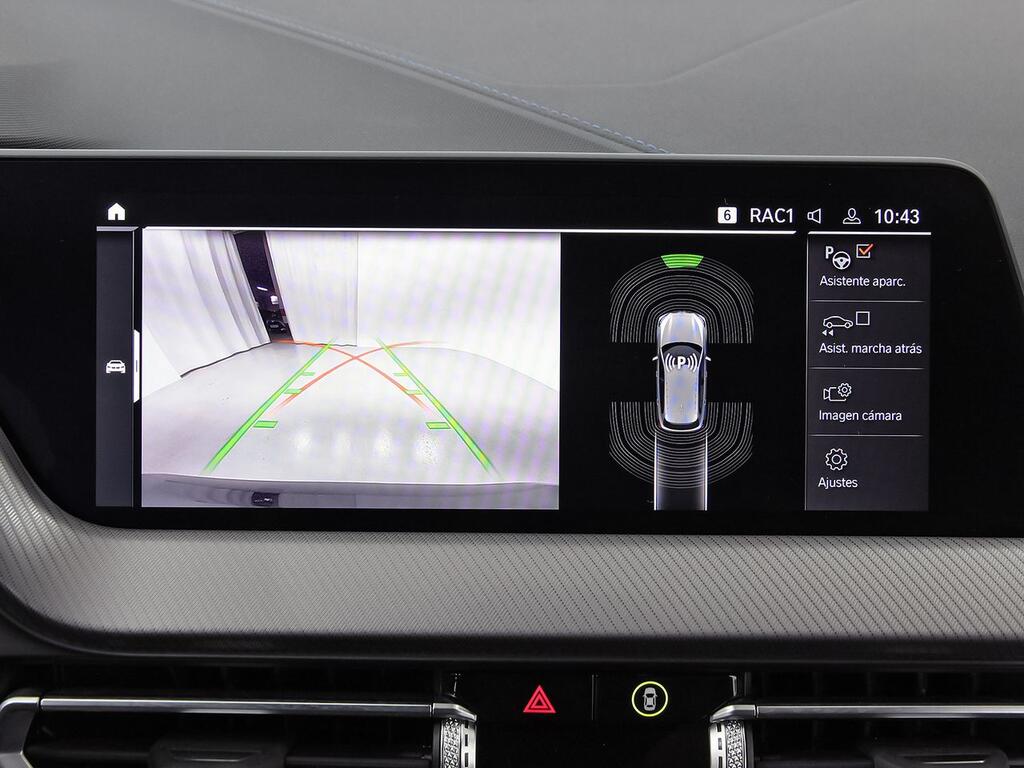 BMW Serie 1 118i Corporate Auto. 25