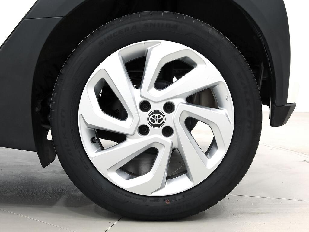 Toyota Aygo X Cross 1.0 VVT-I 72CV Play 11