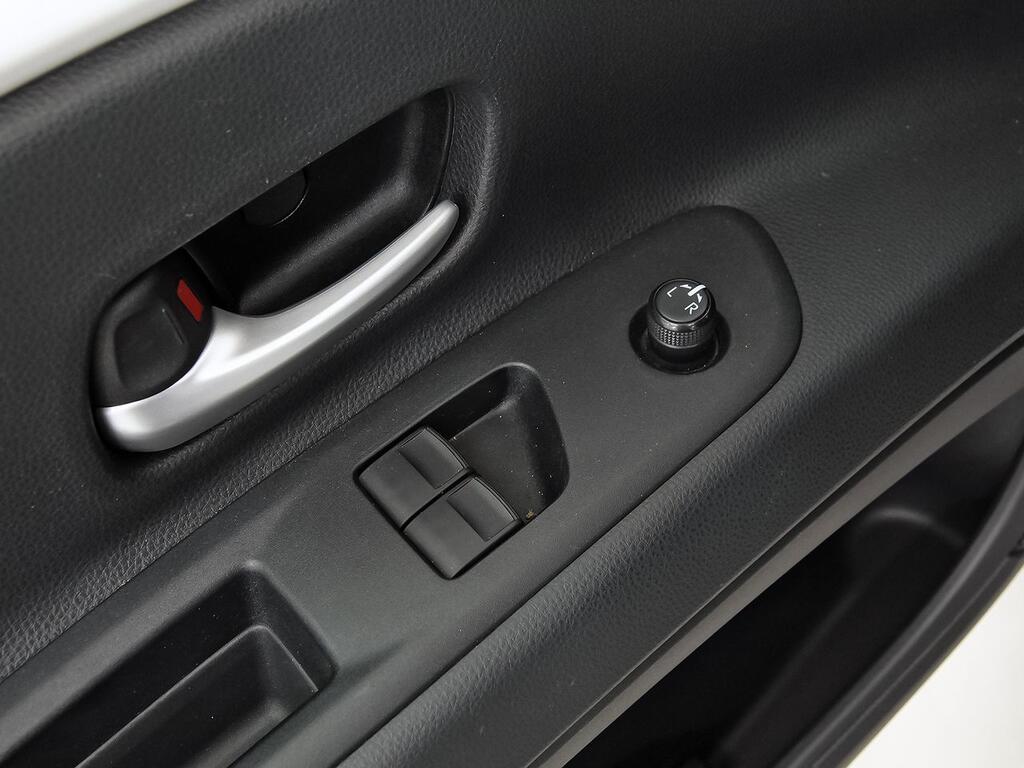 Toyota Aygo X Cross 1.0 VVT-I 72CV Play 13