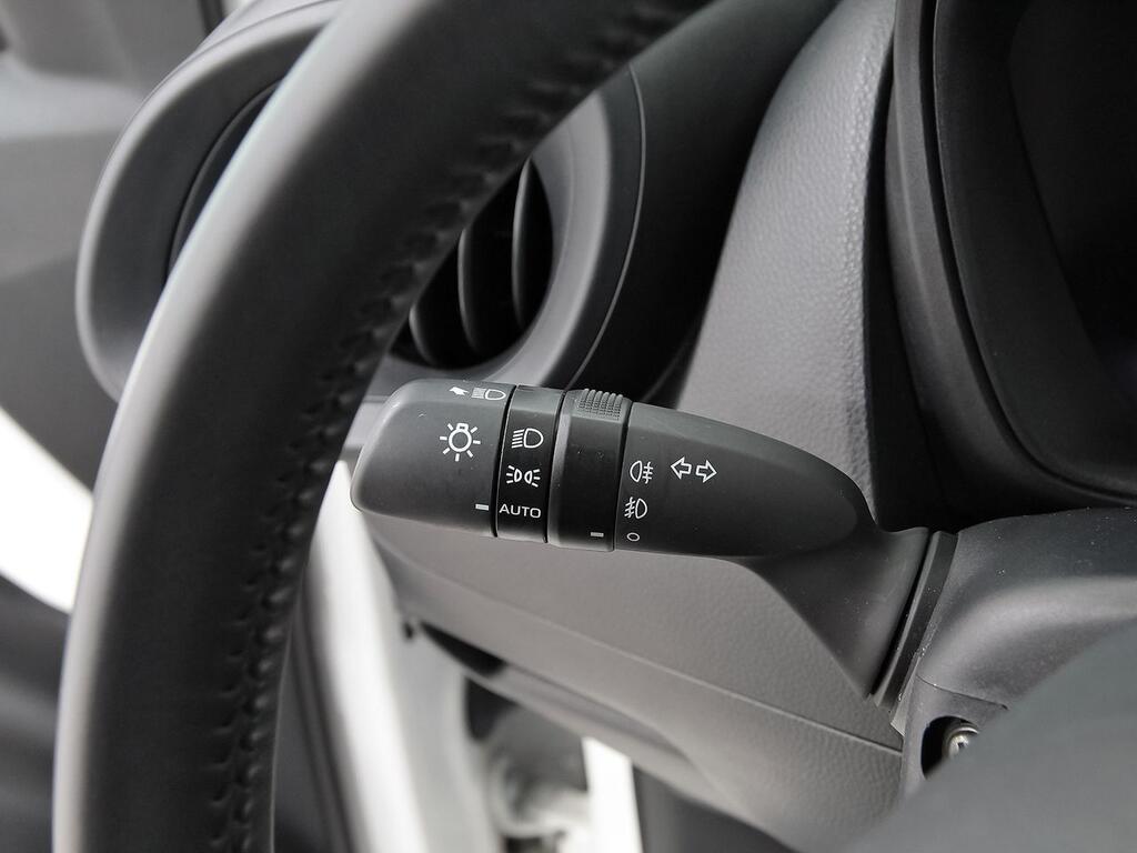 Toyota Aygo X Cross 1.0 VVT-I 72CV Play 16