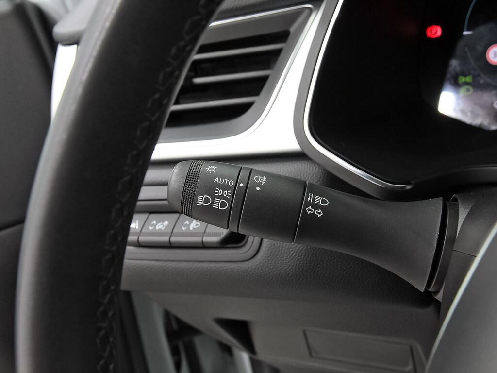 Renault Captur zen fast track E-Tech híbrido 105 kW 13