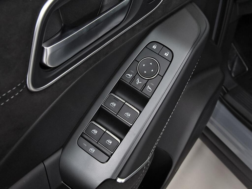 Nissan Qashqai DIG-T 103kW (140CV) mHEV 4x2 N-Design 12