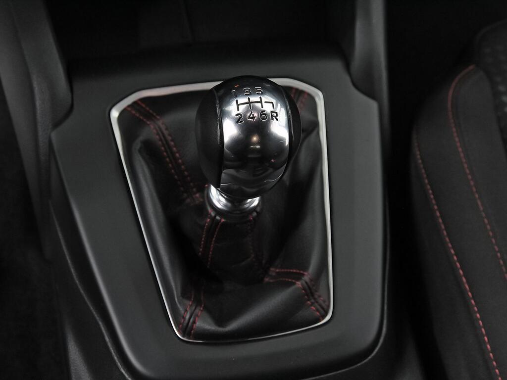 Ford Focus 1.0 Ecoboost MHEV 92kW ST-Line 34