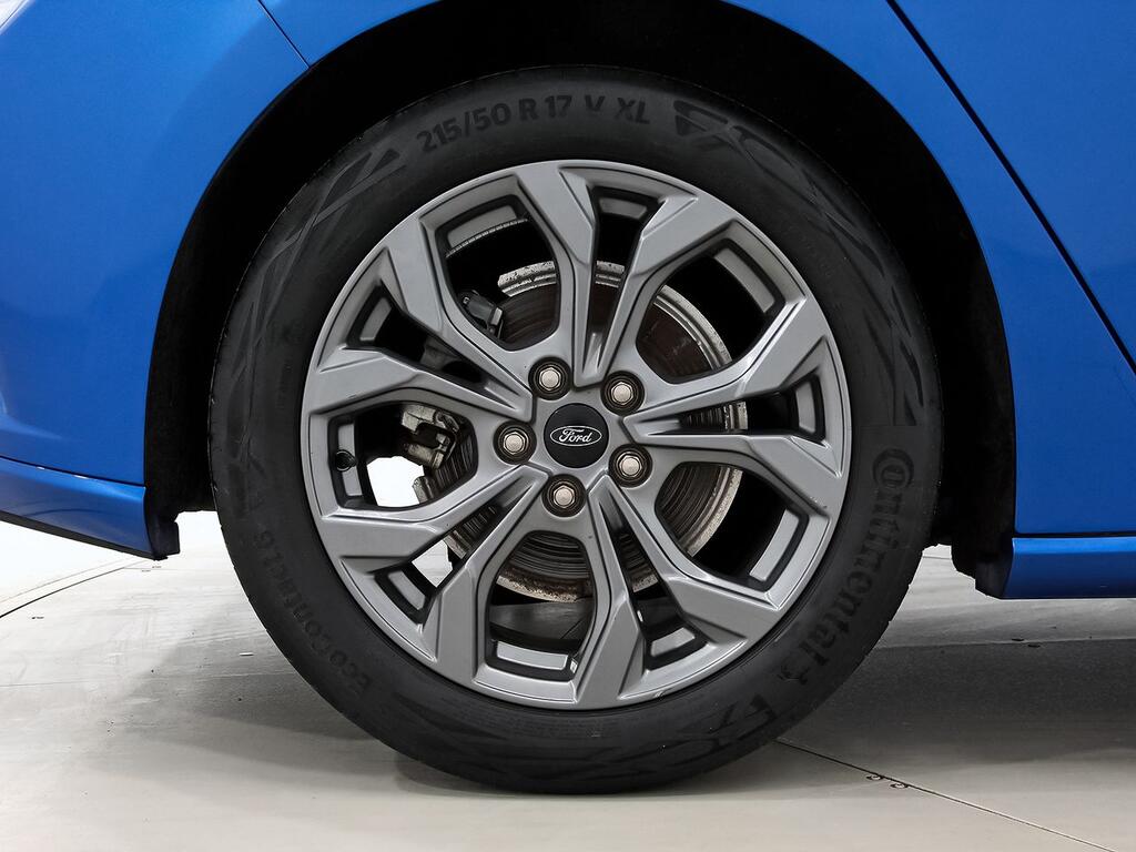 Ford Focus 1.0 Ecoboost MHEV 92kW ST-Line 11