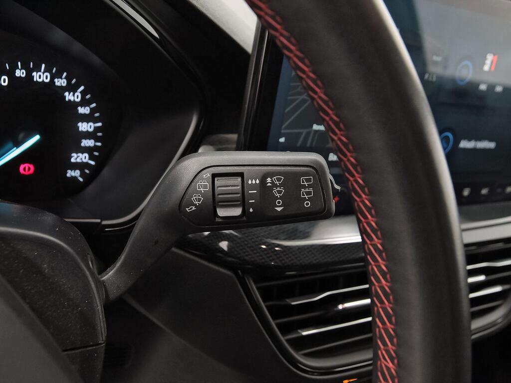 Ford Focus 1.0 Ecoboost MHEV 92kW ST-Line 17