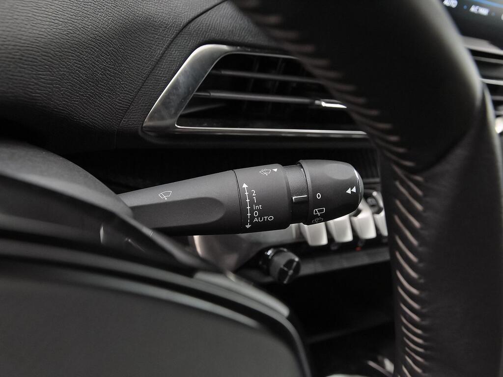 Peugeot 3008 1.2 PureTech 96KW S&S Allure Pack 18