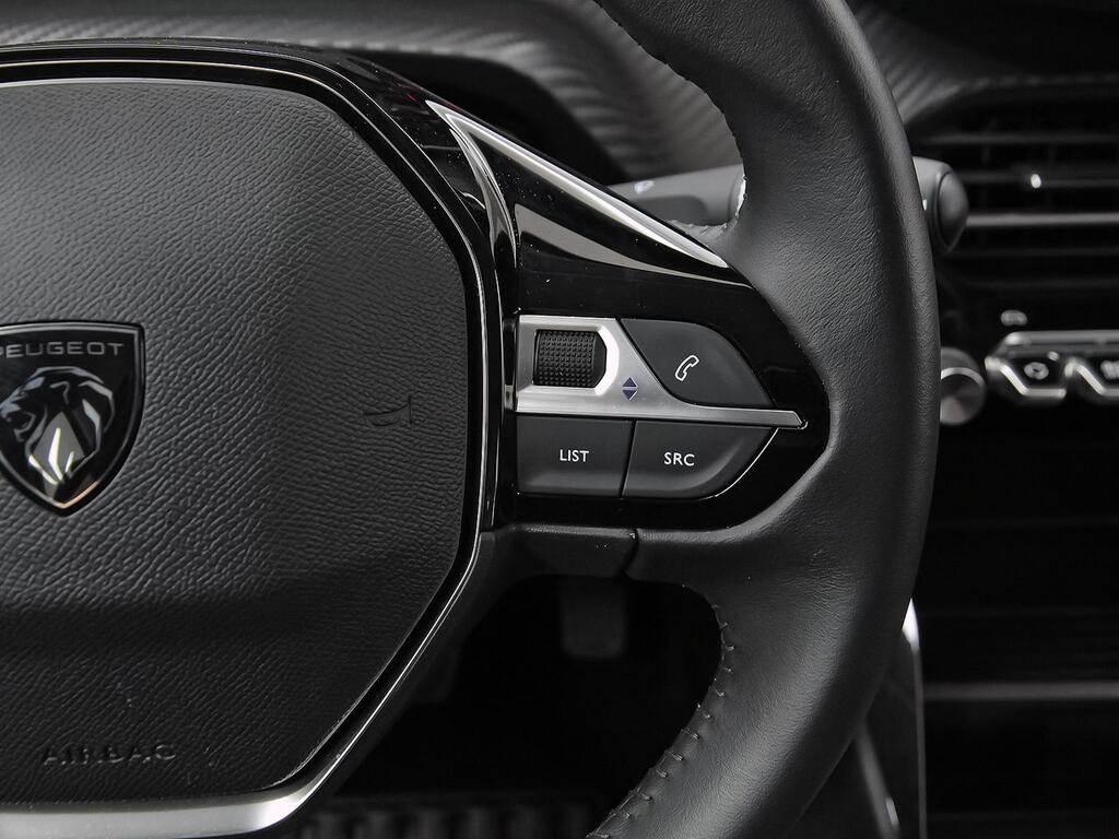 Peugeot 208 Active Puretech 100 17