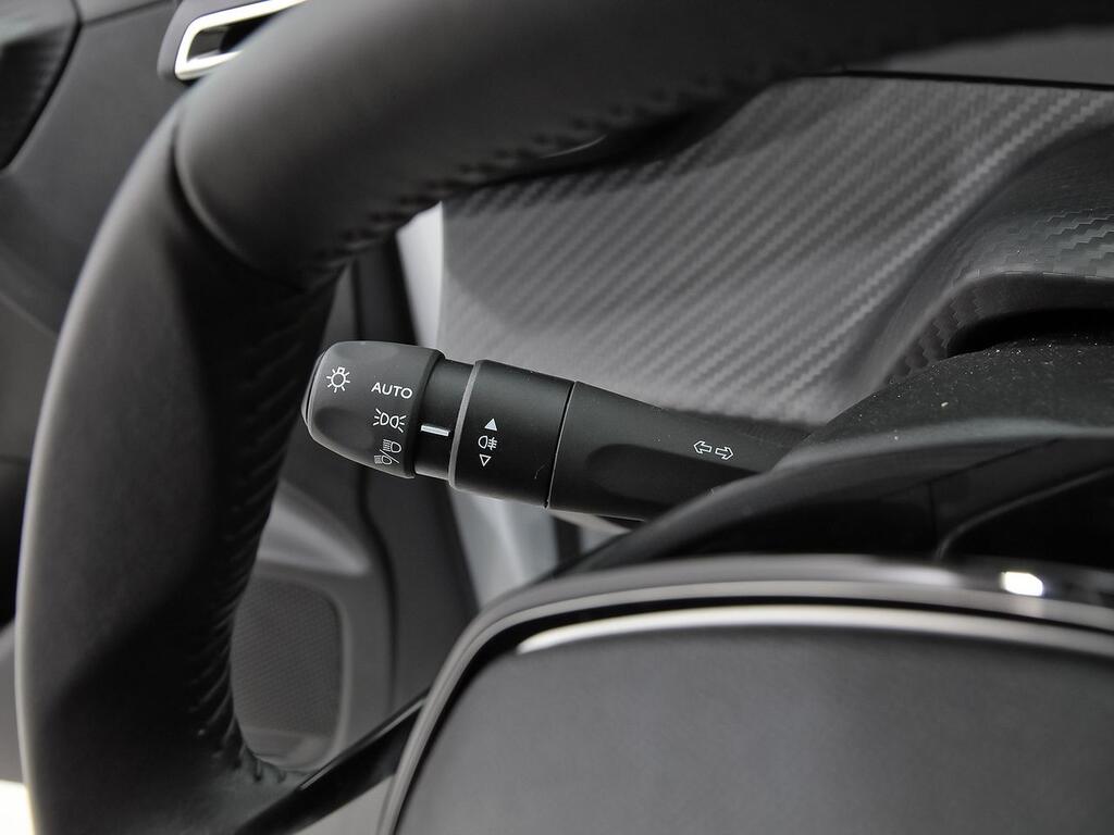 Peugeot 208 Active Puretech 100 13