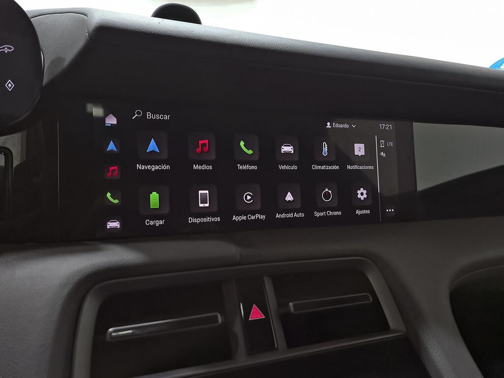 Porsche Taycan 4S Cross Turismo 26