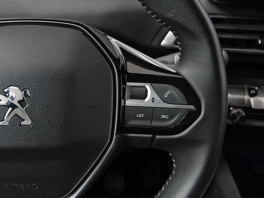 Peugeot 3008 1.2 PureTech 96KW S&S Allure Pack 17