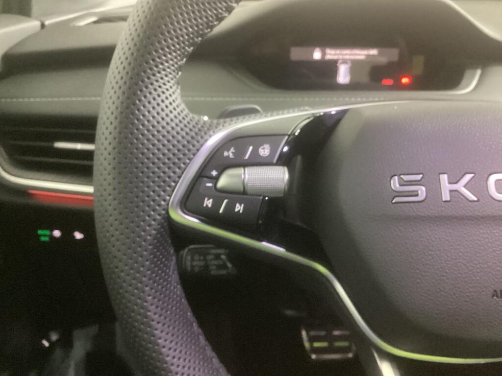 Skoda Elroq 210 kW (CV) 82 kWh (77 kwh neta) Sportli 11