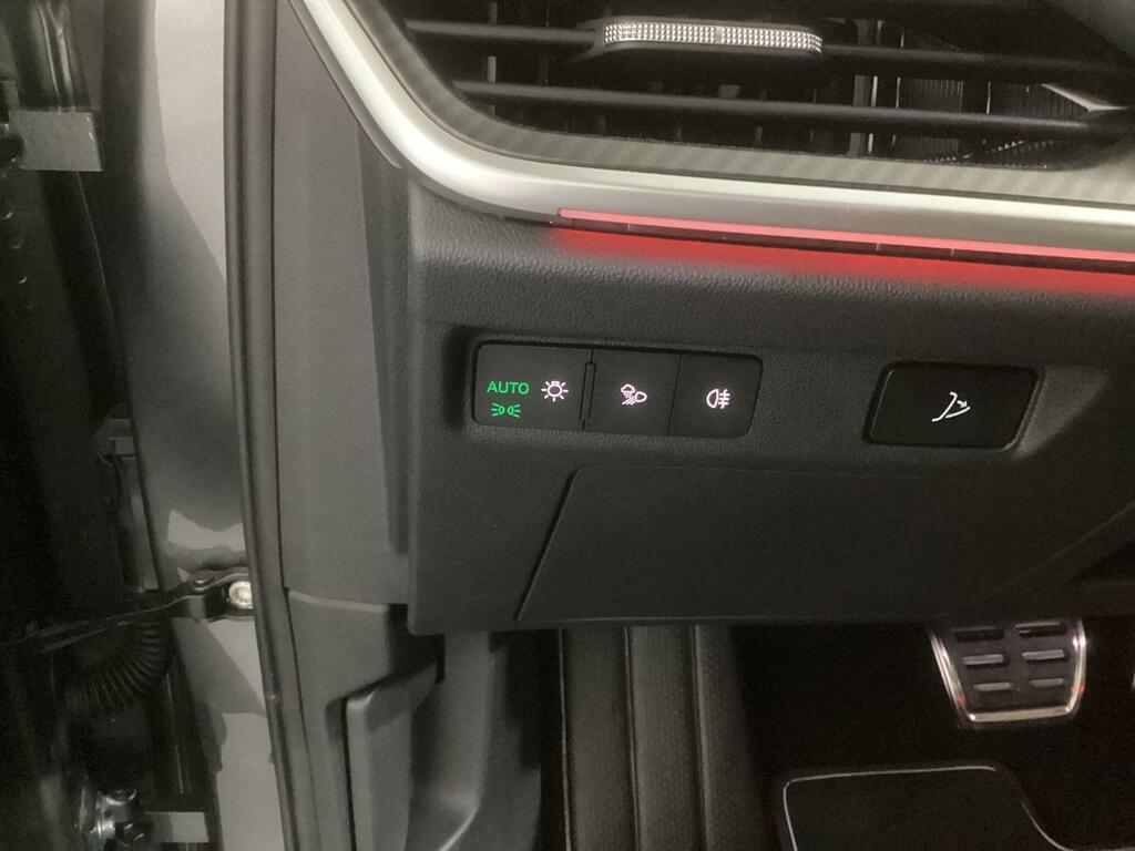 Skoda Elroq 210 kW (CV) 82 kWh (77 kwh neta) Sportli 17