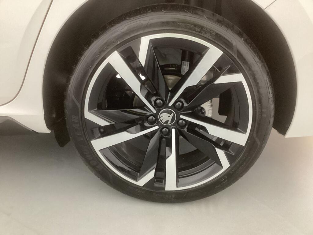 Skoda Scala 1.0 TSI 85KW(115CV) DSG MONTE CARLO 8