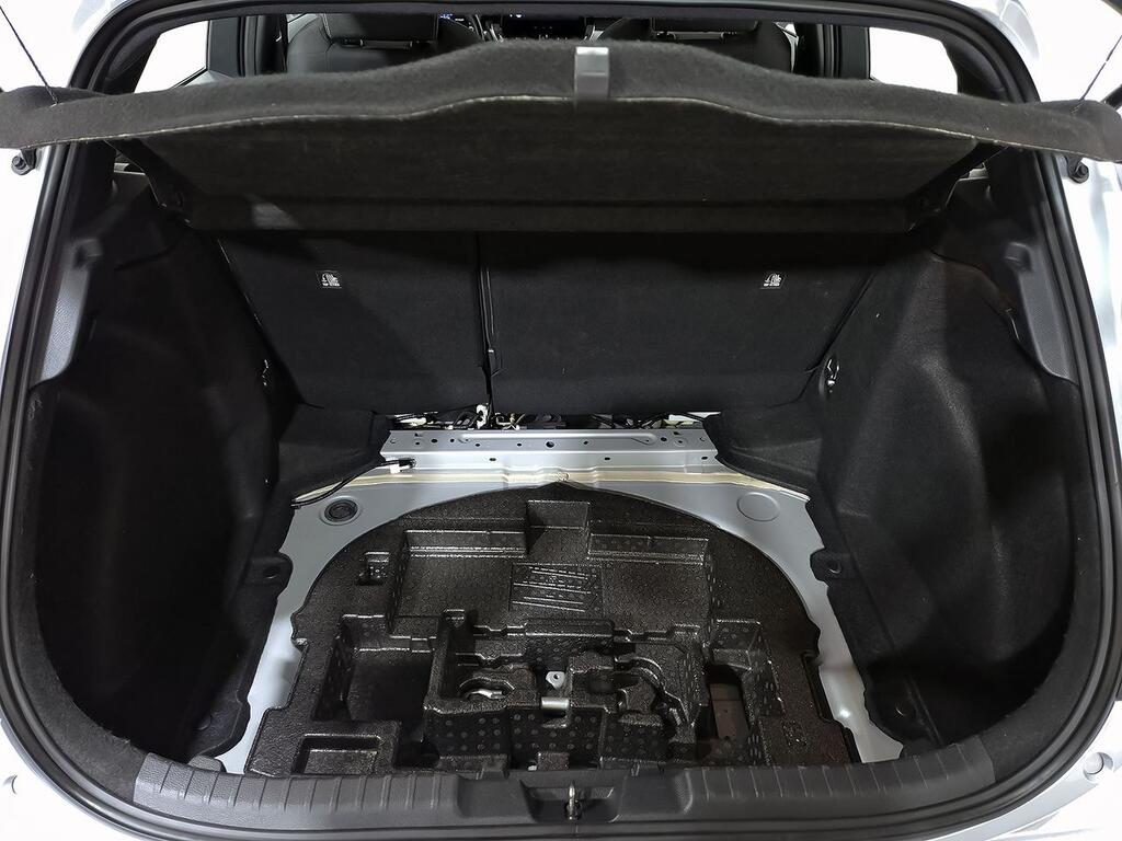 Toyota Corolla 140H Active Plus 33