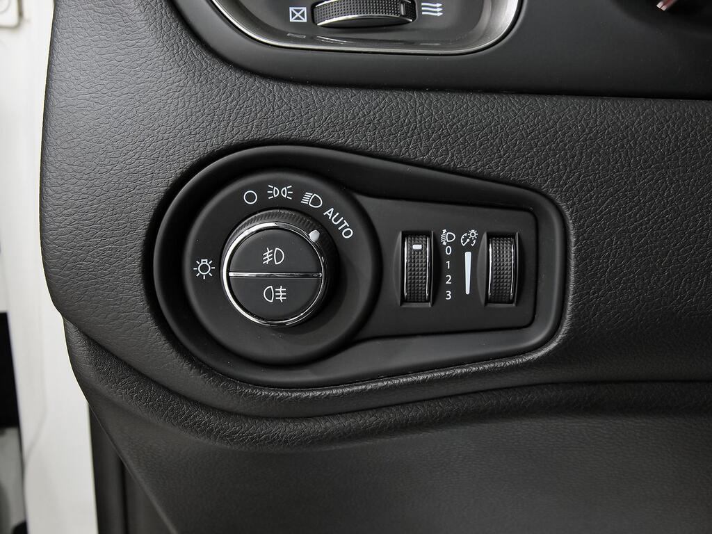 Jeep Renegade eHybrid 1.5 96kW(130CV) Limited ATX 11