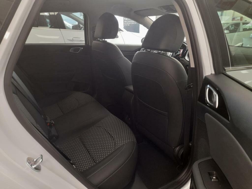 Kia Ceed 1.5 MHEV 103kW (140CV) Tech DCT 11