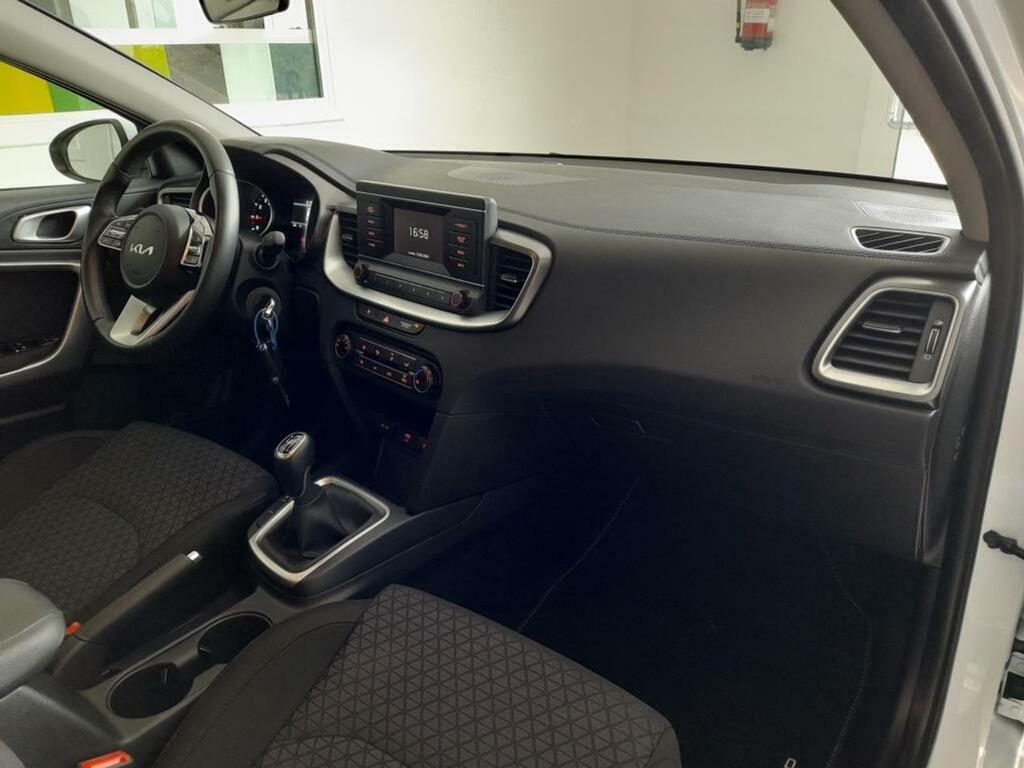 Kia Ceed 1.0 T-GDi 74kW (100CV) Concept 10