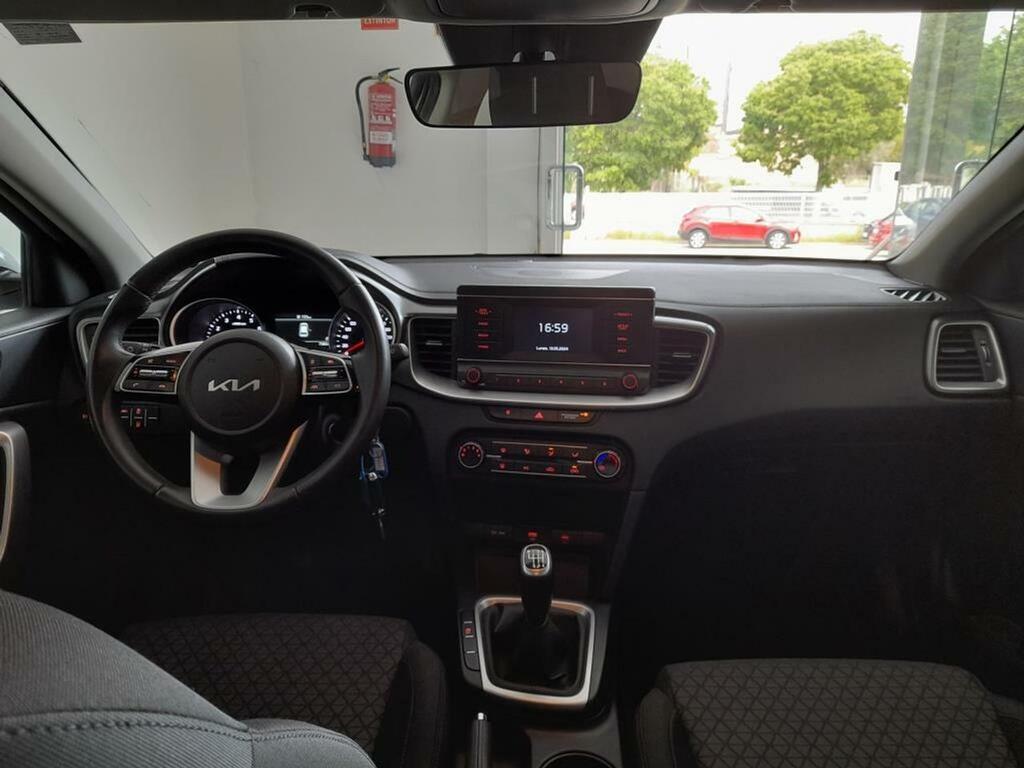 Kia Ceed 1.0 T-GDi 74kW (100CV) Concept 12