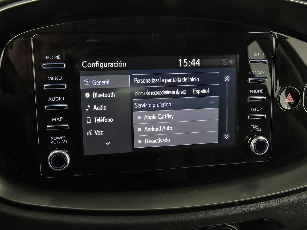 Toyota Aygo X Cross 1.0 VVT-I 72CV Play 22