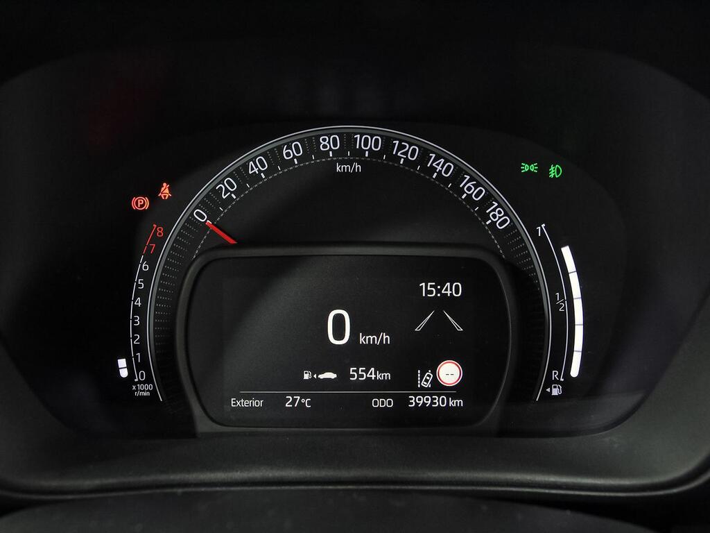 Toyota Aygo X Cross 1.0 VVT-I 72CV Play 14