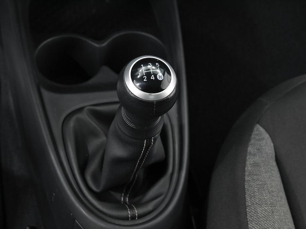 Toyota Aygo X Cross 1.0 VVT-I 72CV Play 27