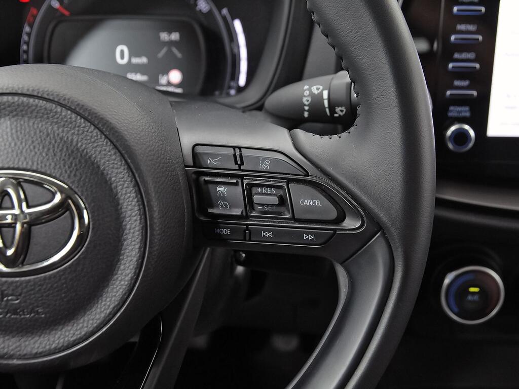 Toyota Aygo X Cross 1.0 VVT-I 72CV Play 18