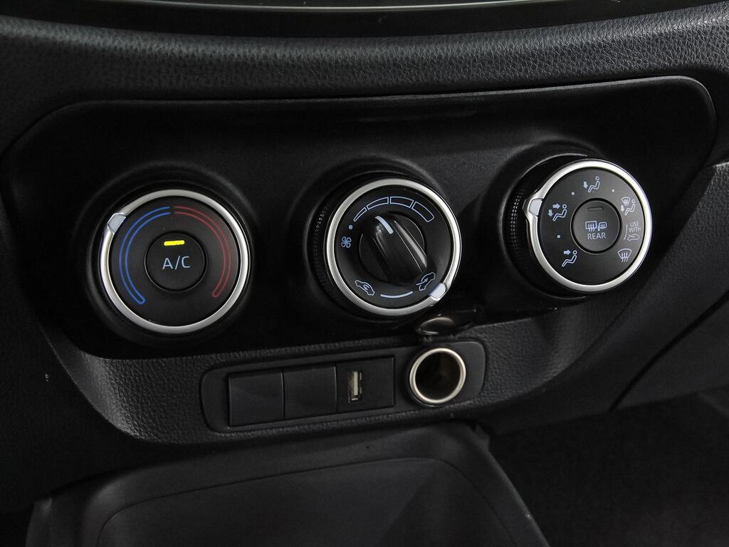 Toyota Aygo X Cross 1.0 VVT-I 72CV Play 26