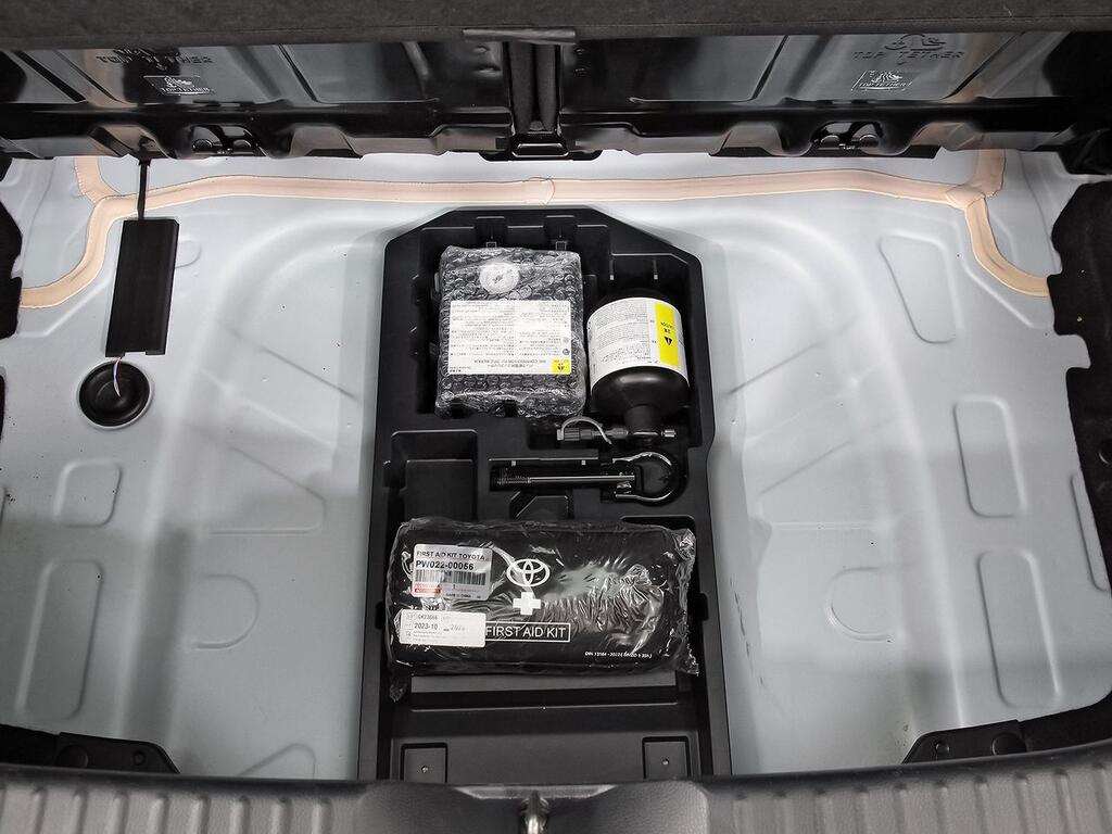 Toyota Aygo X Cross 1.0 VVT-I 72CV Play 29