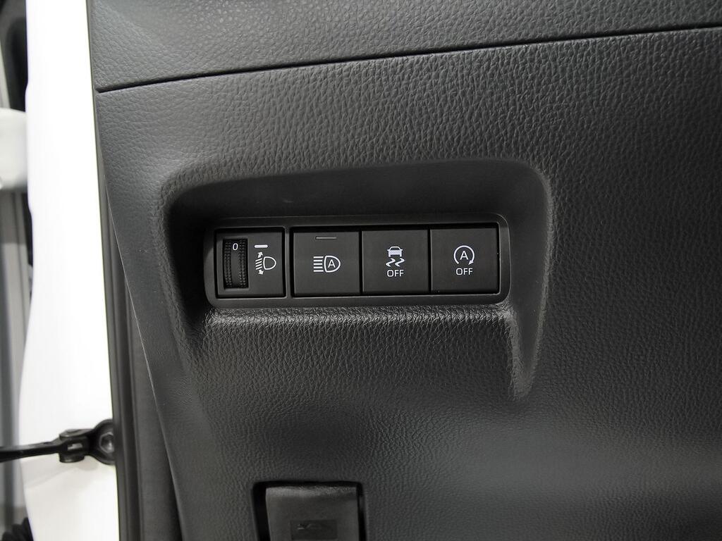 Toyota Aygo X Cross 1.0 VVT-I 72CV Play 13