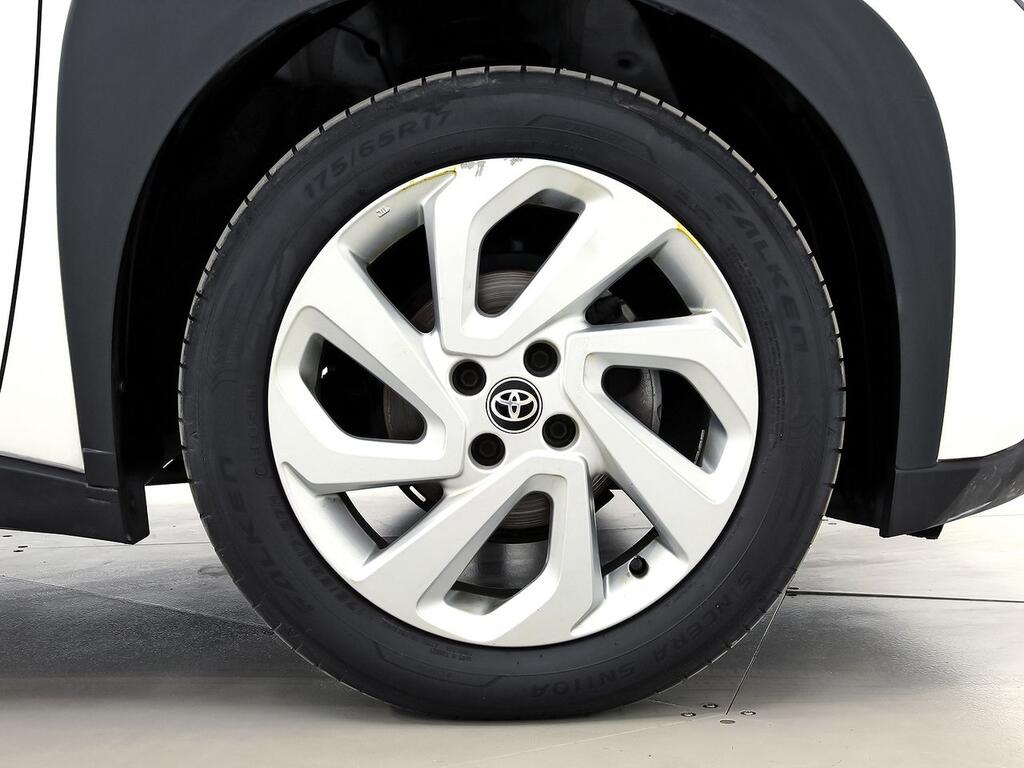 Toyota Aygo X Cross 1.0 VVT-I 72CV Play 10