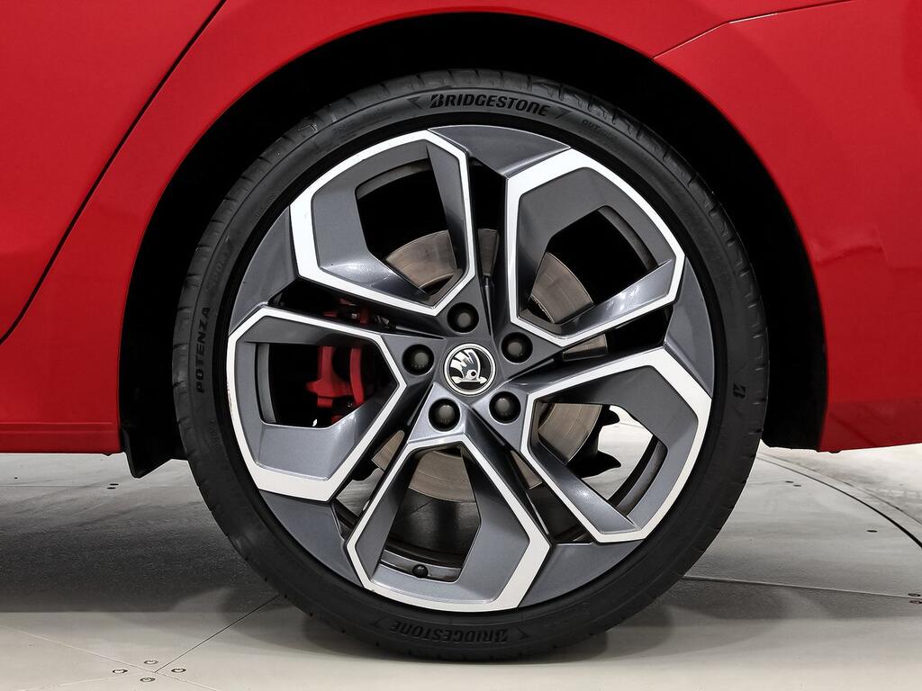 Skoda Octavia Combi 2.0 TSI 180kW (245CV) DSG RS 10