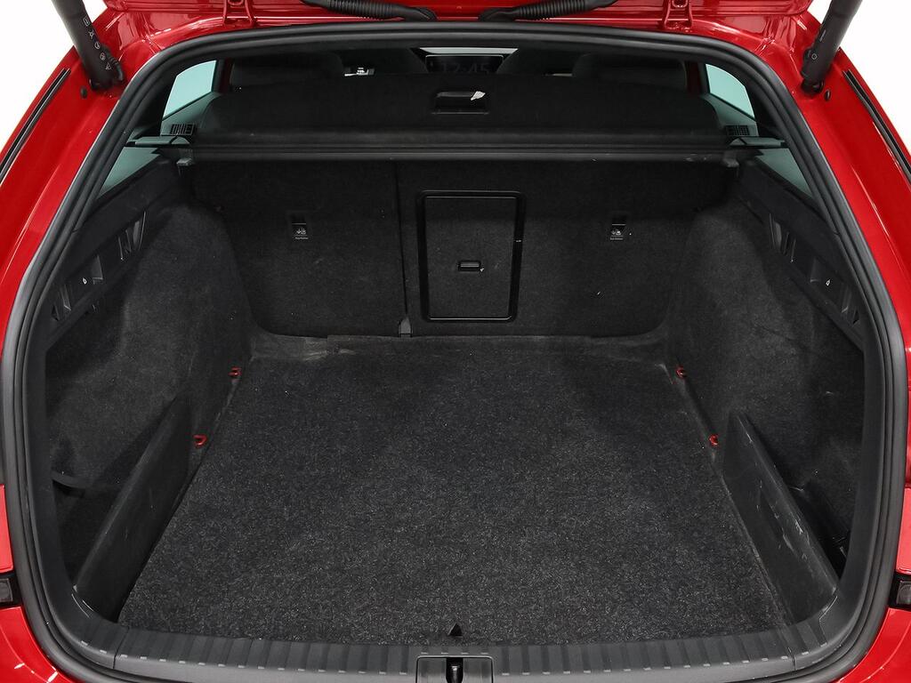 Skoda Octavia Combi 2.0 TSI 180kW (245CV) DSG RS 9