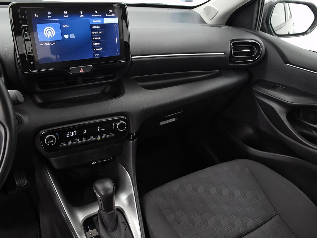 Toyota Yaris 1.5 120H Active Plus 12