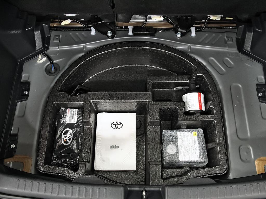 Toyota Yaris 1.5 120H Active Plus 31