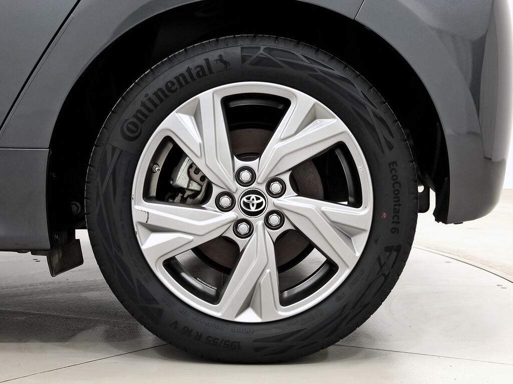 Toyota Yaris 1.5 120H Active Plus 11