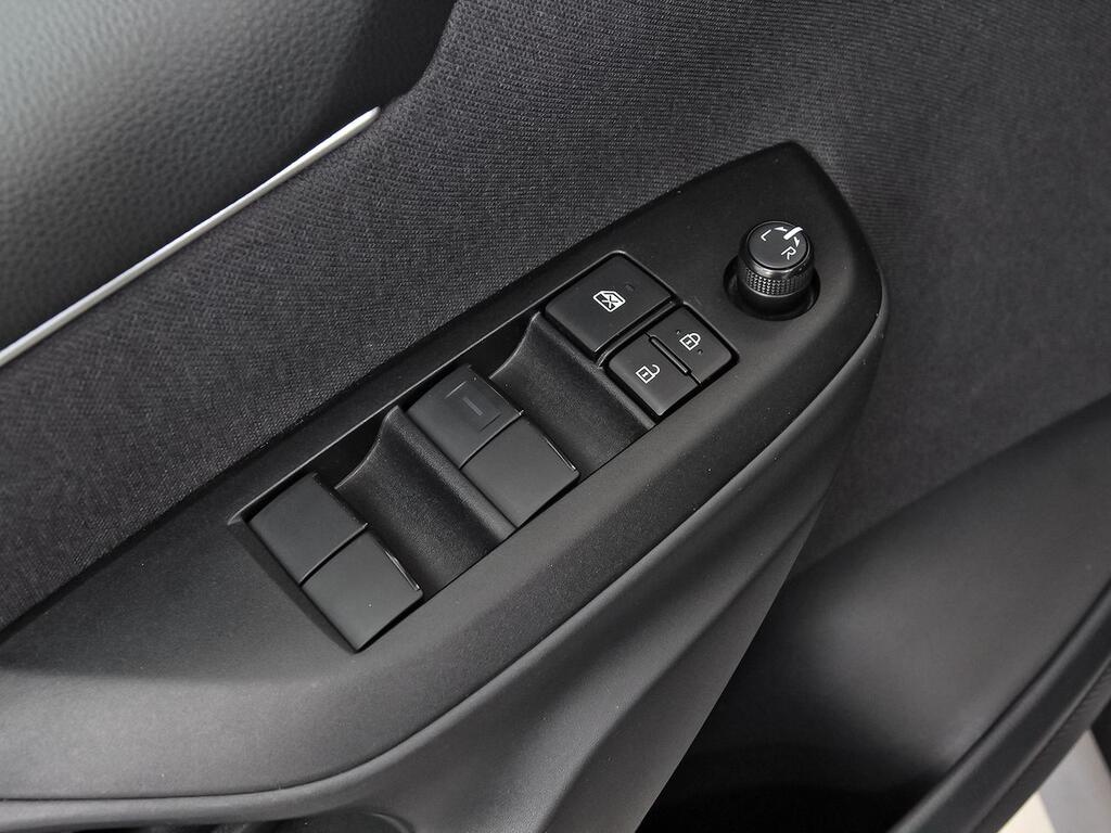 Toyota Yaris 1.5 120H Active Plus 13