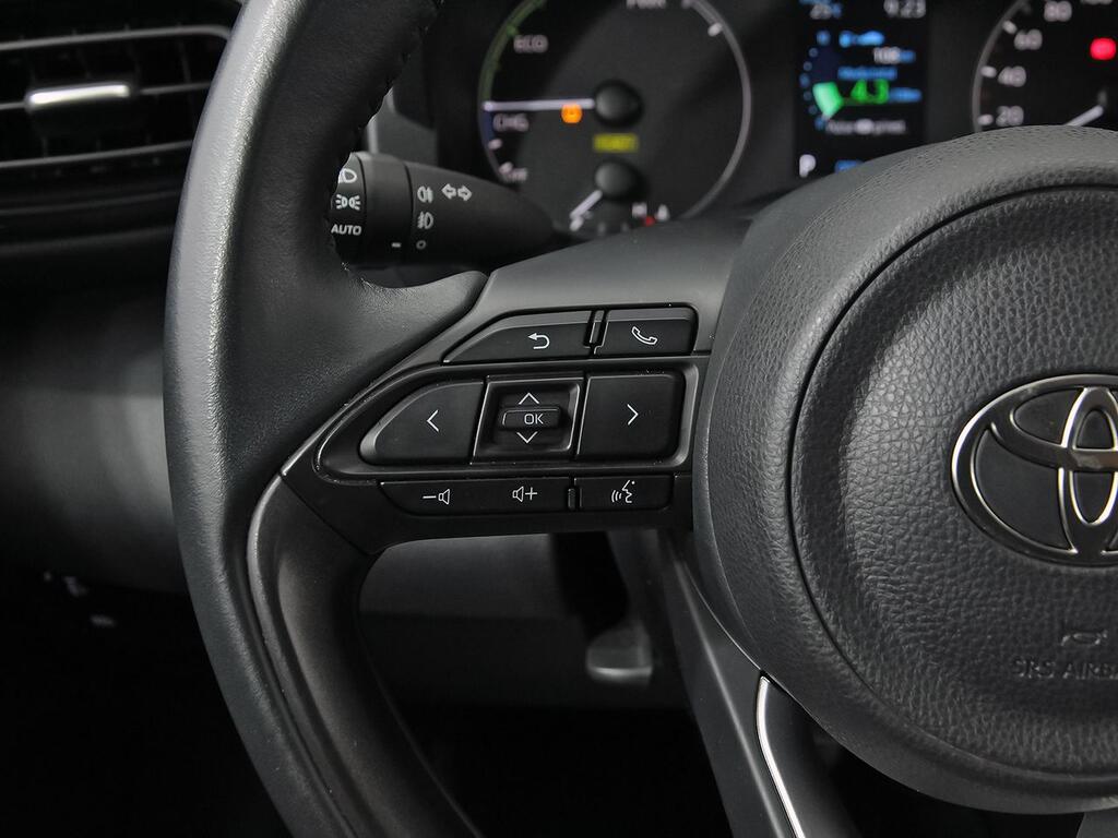 Toyota Yaris 1.5 120H Active Plus 18