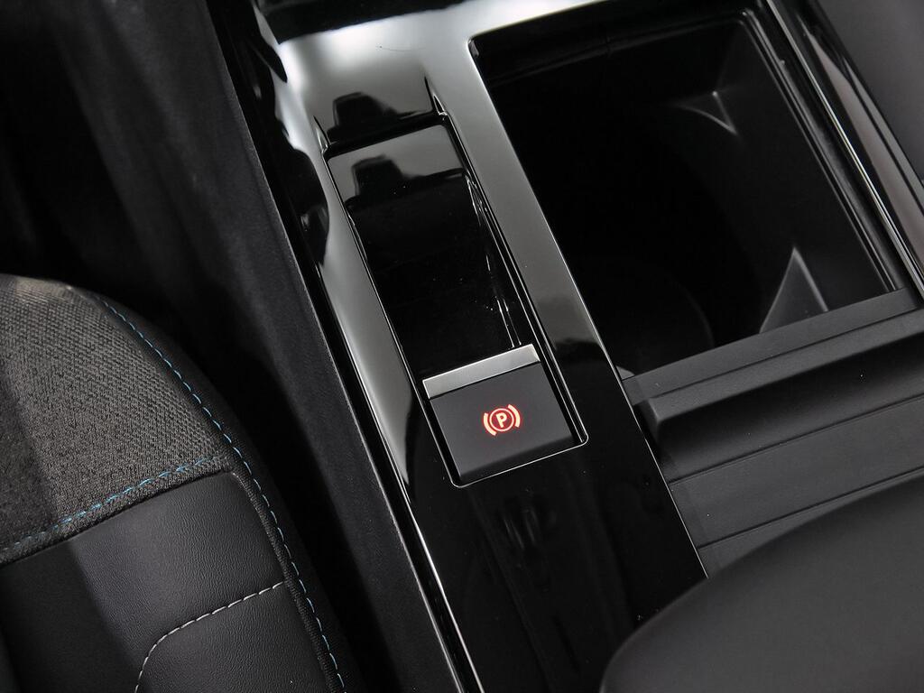 Citroën C4 PureTech 130 S&S EAT8 Shine 32