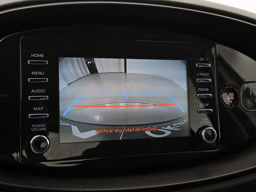 Toyota Aygo X Cross 1.0 VVT-I 72CV Play 7