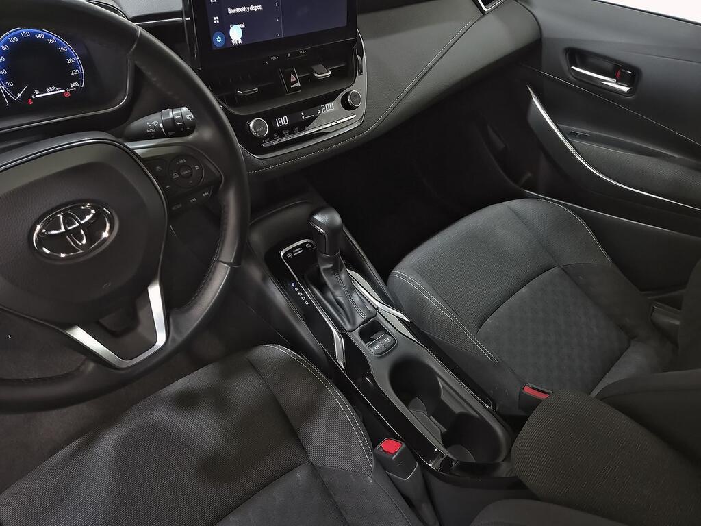 Toyota Corolla 140H Active Plus 27