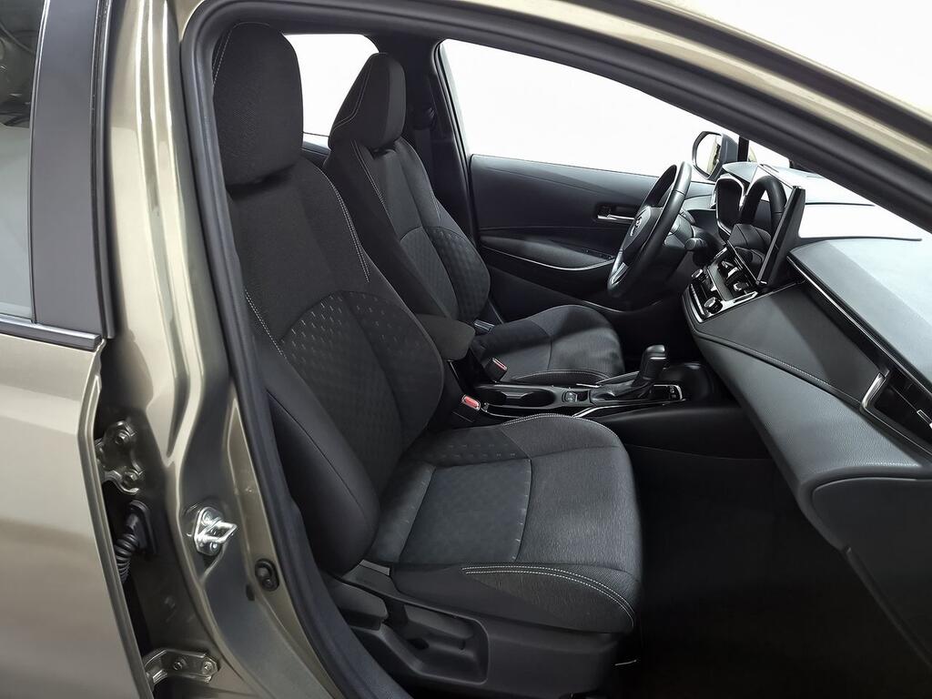 Toyota Corolla 140H Active Plus 5