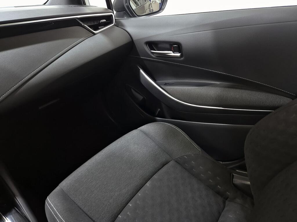 Toyota Corolla 140H Active Plus 28