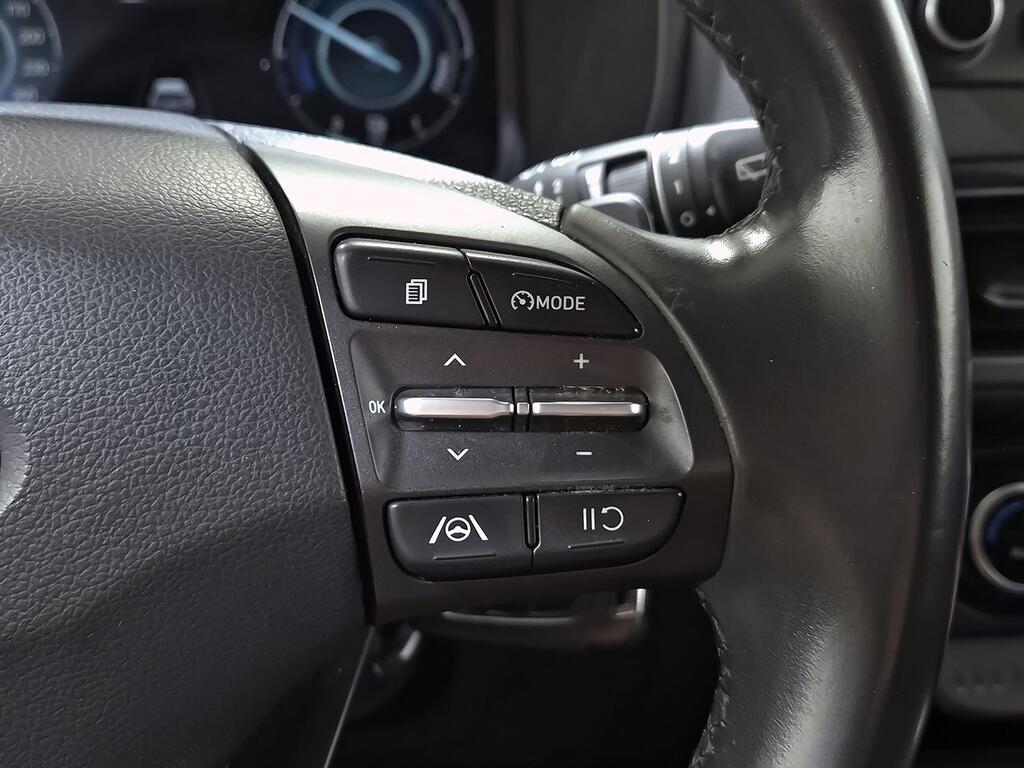 Hyundai Kona 1.6 GDI HEV Maxx DCT 17