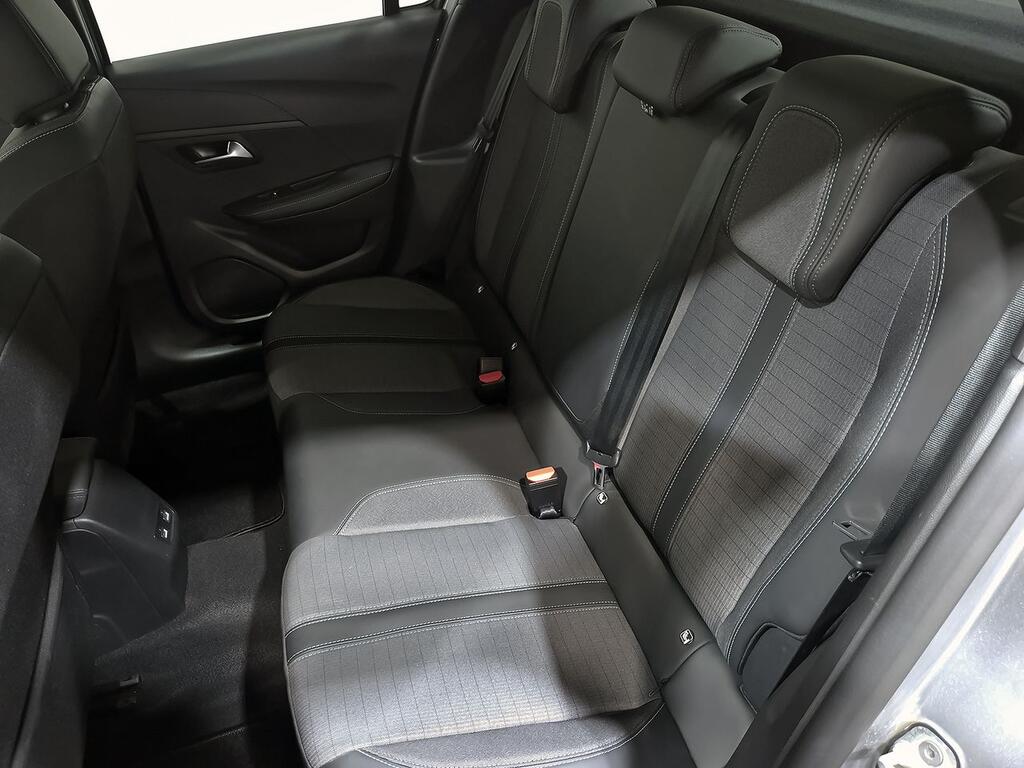 Peugeot 208 Allure Puretech 100 8